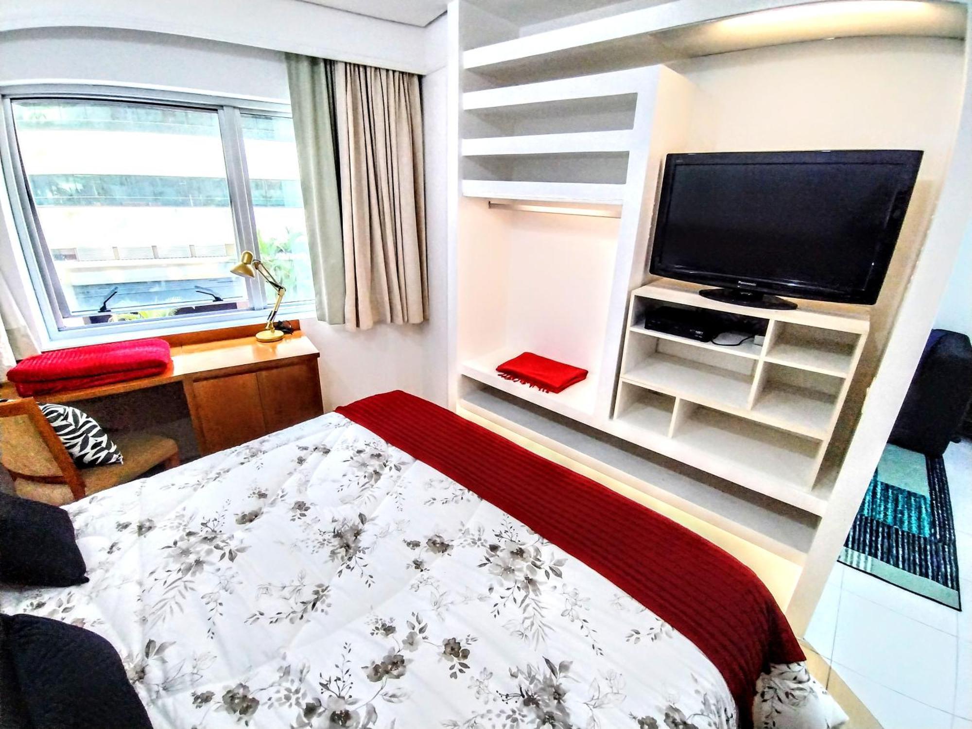 Radisson Vila Olimpia São Paulo Exteriör bild A bedroom in a typical apartment