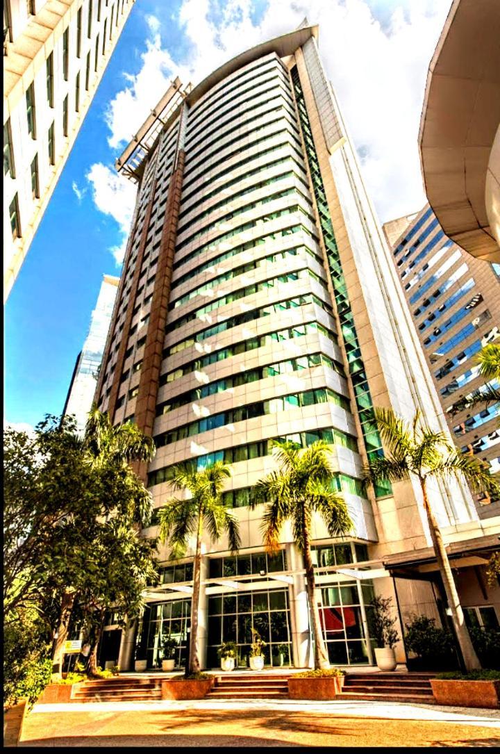 Radisson Vila Olimpia São Paulo Exteriör bild The building's facade